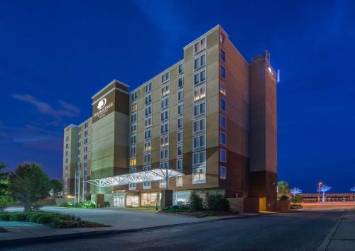 Biloxi Hotel | Experience Comfort at DoubleTree by Hilton Biloxi Hotel