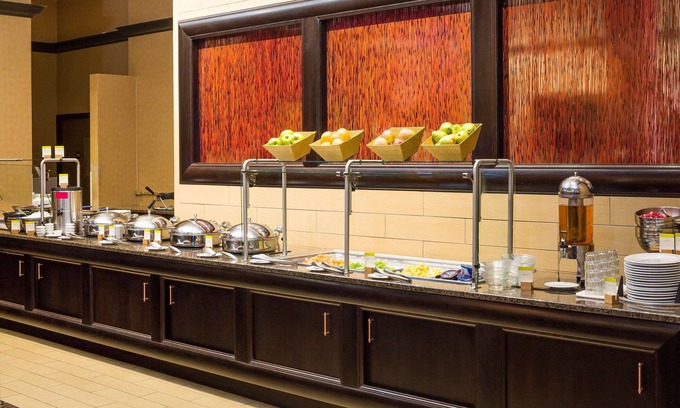 Andover Hotel | Discover DoubleTree by Hilton Boston - Andover with Pool & Spa