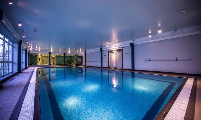 Charlton Kings Hotel | Relax at Doubletree by Hilton Cheltenham with Pool & Spa