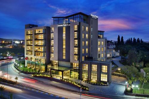 Pendik District Hotel | Relax at DoubleTree by Hilton Istanbul - Tuzla with Spa & Pool