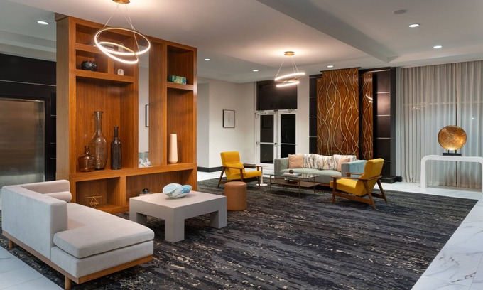 Westchase Hotel | Comfortable Stay at DoubleTree by Hilton Houston Westchase