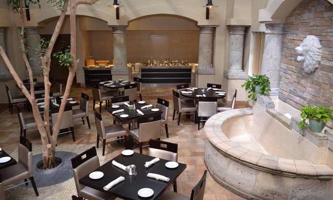 Southeast Houston Hotel | Discover Comfort at Doubletree by Hilton Houston Hobby