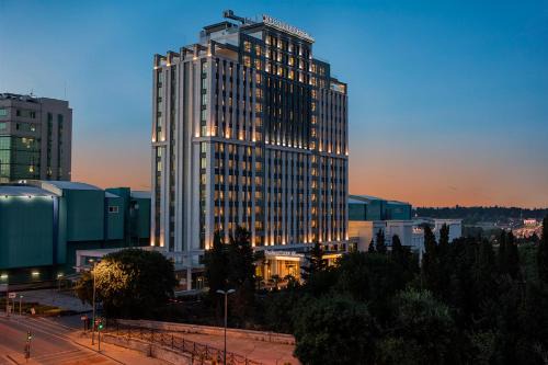 Zeytinburnu Hotel | Discover Doubletree By Hilton Istanbul Topkapi with Spa & Pool
