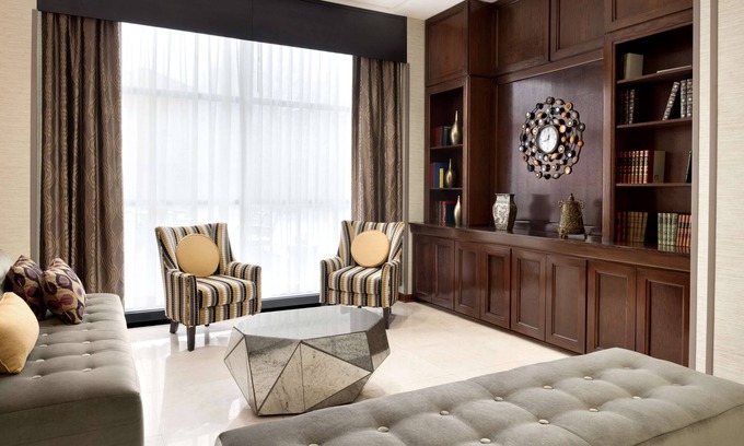 Brookfield Hotel | Discover DoubleTree by Hilton Milwaukee - Brookfield Hotel