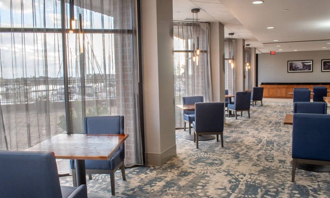 New Bern Hotel | Relaxing Stay at DoubleTree by Hilton New Bern Riverfront