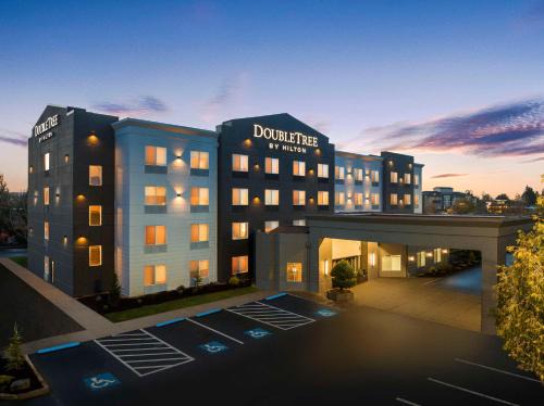Salem Hotel | Discover DoubleTree by Hilton North Salem, 4-Star Comfort
