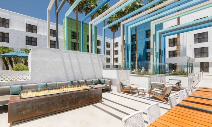 Chandler Hotel | Discover DoubleTree by Hilton Phoenix Chandler with Pool & Spa
