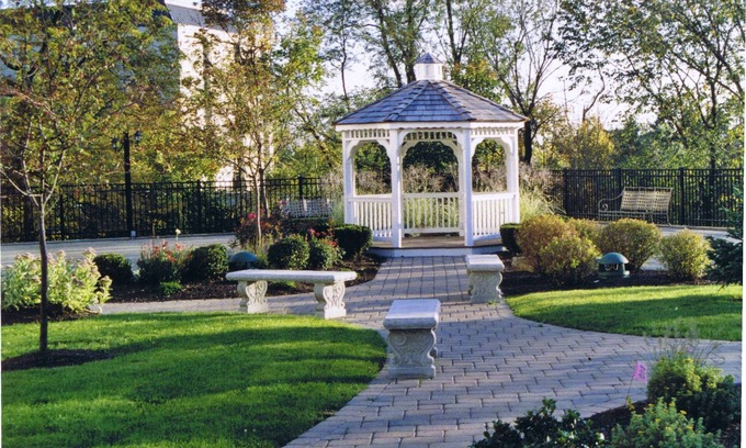 Moon Township Hotel | Inviting DoubleTree by Hilton Pittsburgh Airport with Pool