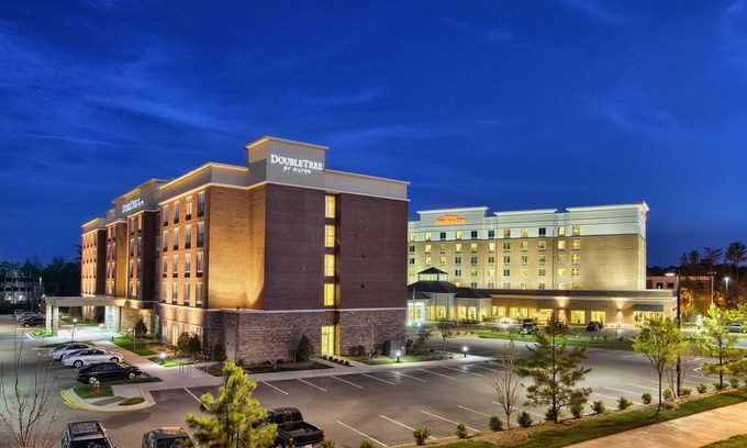 Southwest Raleigh Hotel | Relax at DoubleTree by Hilton Raleigh - Cary with Top Amenities