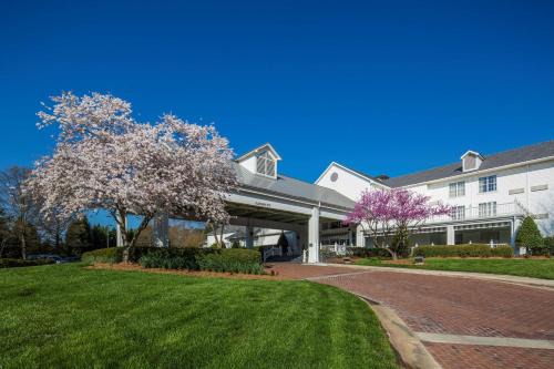 Durham Hotel | Exceptional DoubleTree by Hilton Raleigh Durham Airport Hotel