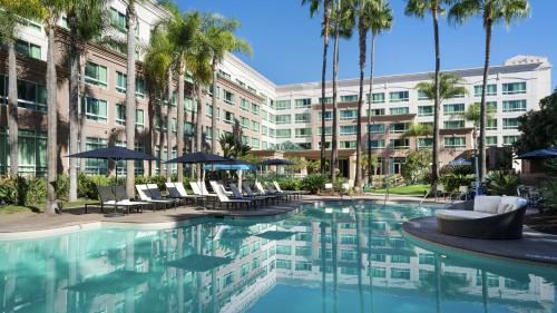 Carmel Valley Hotel | Pet-Friendly DoubleTree by Hilton San Diego Del Mar Retreat