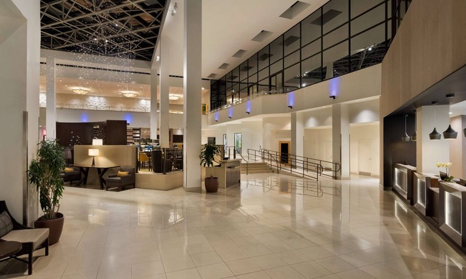 Stamford Hotel | Hilton Stamford Hotel with Pool, Spa & Meeting Center