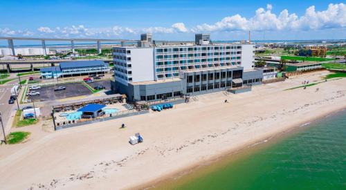 North Beach Hotel | Beachfront Retreat at DoubleTree by Hilton Corpus Christi