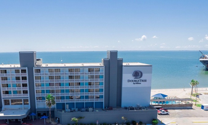 North Beach Hotel | Relaxing Stay at DoubleTree by Hilton Corpus Christi Beachfront