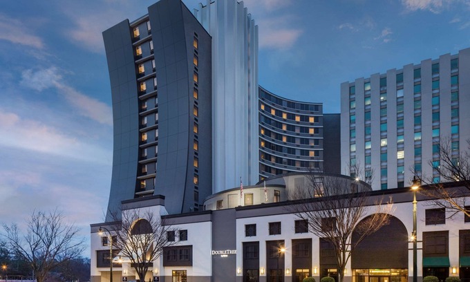 Downtown Hotel | Discover Doubletree by Hilton Silver Spring: 4-Star Comfort