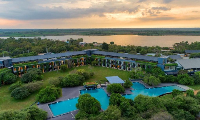 Weerawila Resort | Relaxing Doubletree By Hilton Weerawila Resort with Ocean View