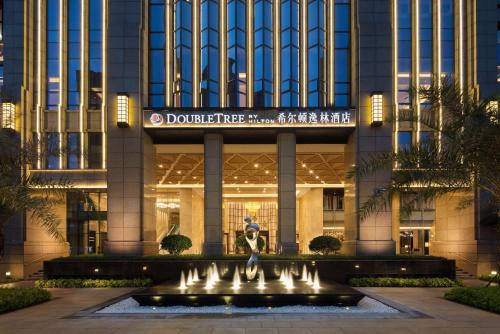 Haicang Hotel | Discover DoubleTree By Hilton Xiamen-Haicang Poolside Bliss