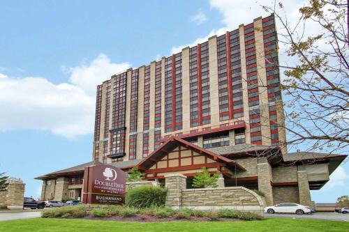 Fallsview Resort | Relax at DoubleTree Fallsview Resort & Spa - Niagara Falls