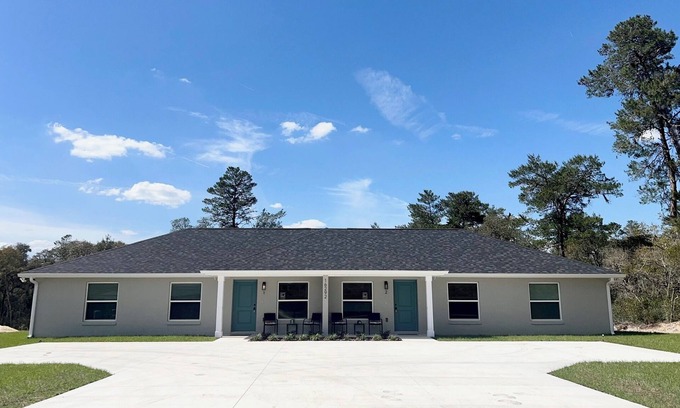 Ocala House | Cozy Doubletree Village Duplexes: Family & Pet Friendly Retreat
