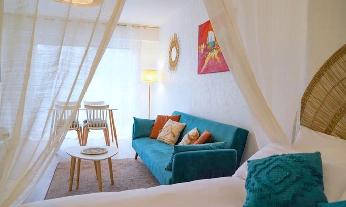 Les Hauts de Saint-Aubin Apartment | Elegant Douceur Angevine: 4-Star Gem with 9.5 Rating