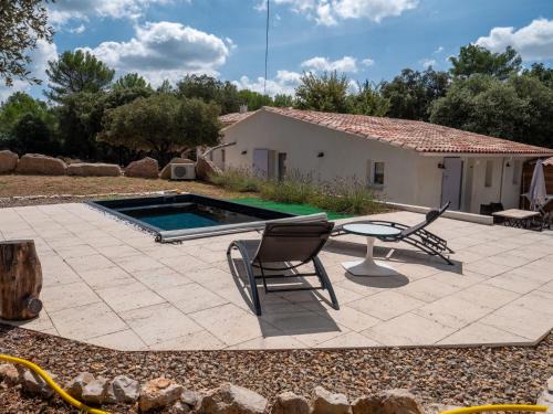 Fox-Amphoux House | Relax at Douceur d'Olive: Private Pool & Pet Friendly