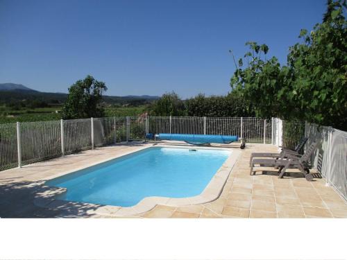 Les Ollieres-sur-Eyrieux Apartment | Serene Douceur Di'vignes: Poolside Retreat for Families