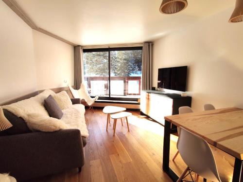 Courchevel Apartment | Discover Douglas: Apartment in the Heart of Jardin Alpin