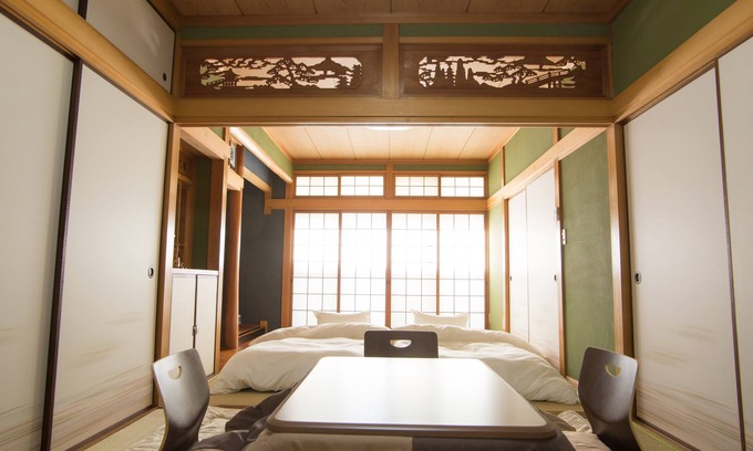 Yunoura Onsen House | Welcoming DOUGO-YADO Guest House with Breakfast & Family Amenities