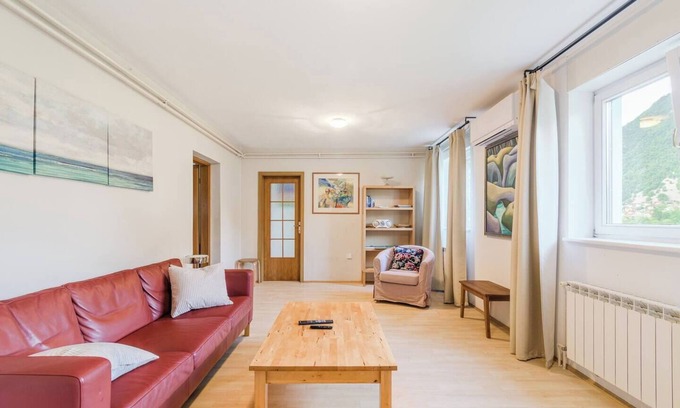 Most na Soci Apartment | Cozy 1-Bedroom Apartment with Lakeside Terrace & Kitchen