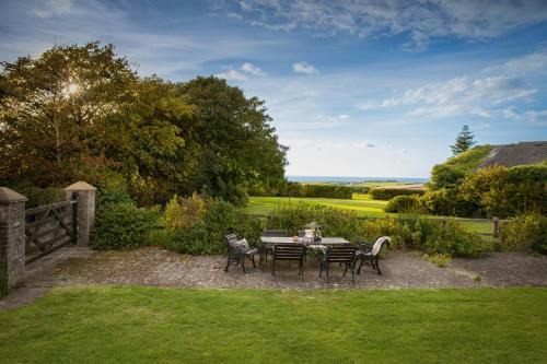 Hartland House | Elegant Downe Cottages: Guest Rated 9.3 with Hot Tub