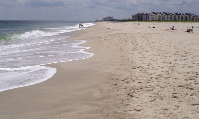 Monmouth Beach House | Cozy Beach Retreat: Steps to the Ocean and Club Amenities