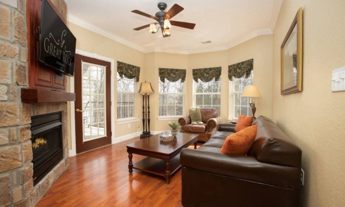 Branson Hotel | Cozy Downtown 1BR Condo at Great Rock Resort