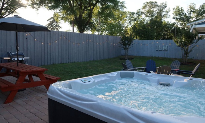 Wilmington House | Unwind at Downtown 3BR Cottage with Hot Tub & Fire Pit