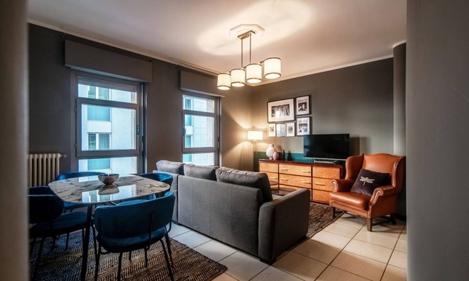 Como City Centre Apartment | Comfortable Downtown Apartment Near Lake and Piazza Duomo
