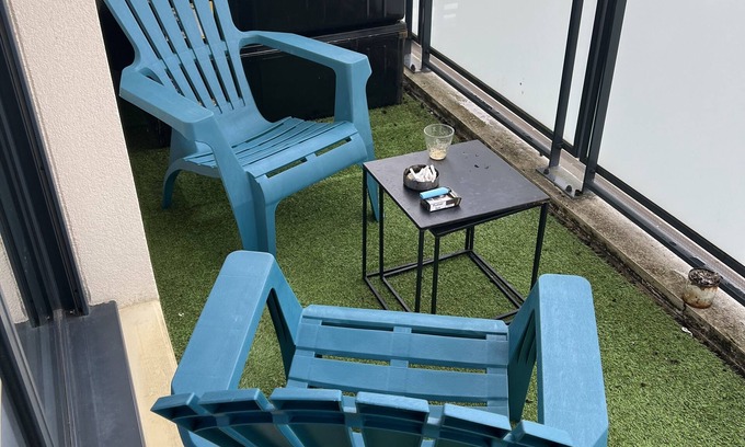 Viarmes Apartment | Pet-Friendly Downtown Apartment with Family Amenities