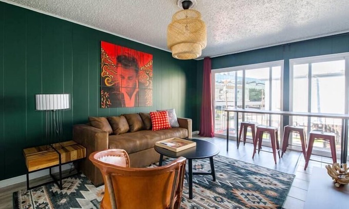 West Campus Apartment | Austin & UT Vibes: Breakfast Included for Your Stay!