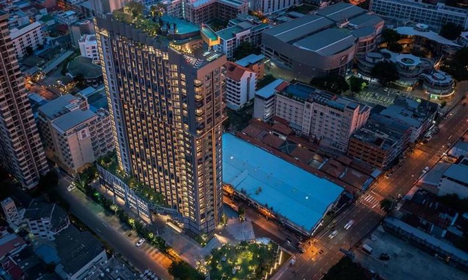 Pattaya Bay Apartment | Seaside Escape: 4-Star Edge Seaview Condo in Downtown
