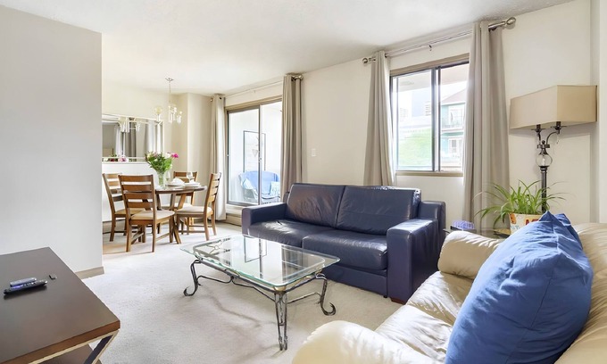 Beltline Condo | Prime Downtown Location Near BMO & Stampede Attractions