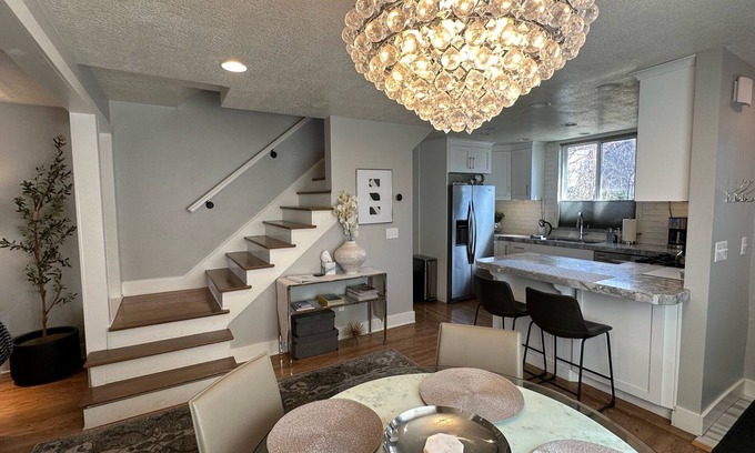 Downtown Salt Lake City House | Downtown Darling with Pet-Friendly Amenities & 10/10 Rating