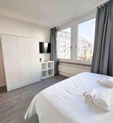 Sihlfeld Apartment | Premier Downtown Studio with Queen Bed & Child Friendly Amenities