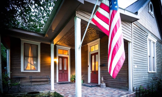 Natchez Cottage | Inviting Downtown Retreat with Free Wine and Private Courtyards