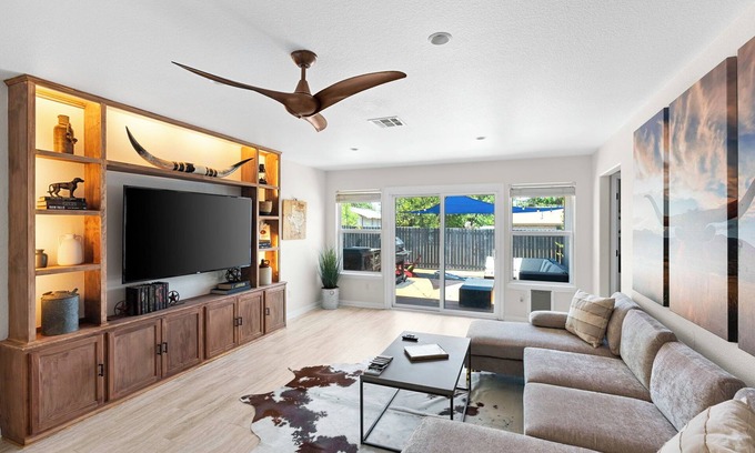 Georgetown House | Family-Friendly Downtown Georgetown Retreat with Pool & Spa