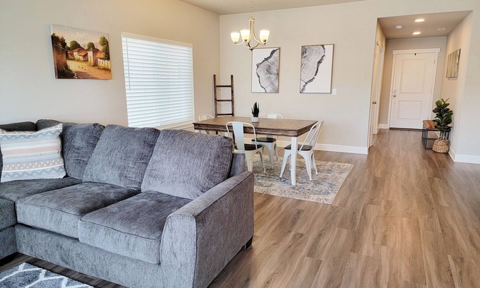 Hermiston House | Exceptional Downtown Hermiston with Spa & Family Amenities