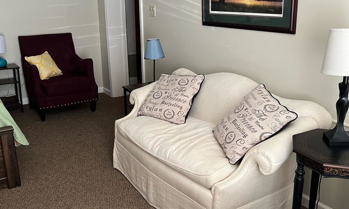 Abingdon Apartment | Historic Abingdon, VA: Spa & Pool Retreat for Families