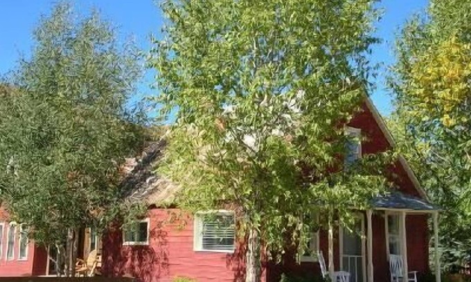 Crested Butte House | Historic Downtown Retreat with Private Hot Tub & Spa