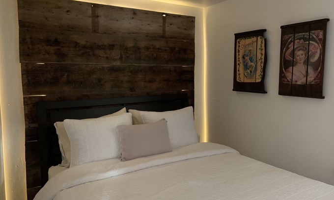 Glenwood Springs Cabin | Private Downtown Hot Springs Cabin with Guest Rated 10/10