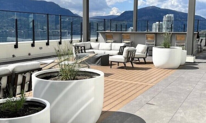 Downtown Kelowna Condo | Downtown Kelowna - 19th Floor Retreat with Spectacular Views