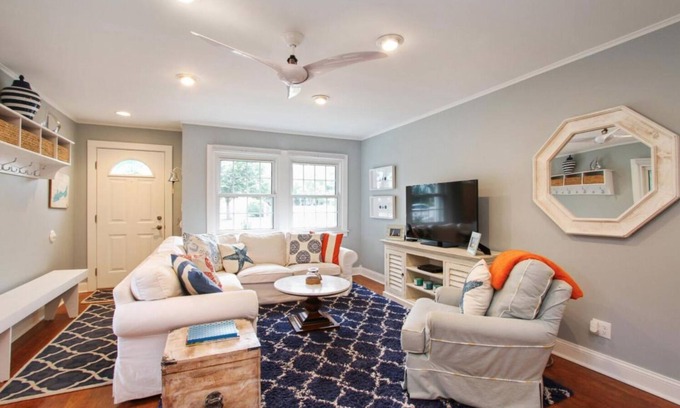 Lake Geneva House | Discover Downtown Lake Geneva GEM: Pool, Spa & Ocean Views