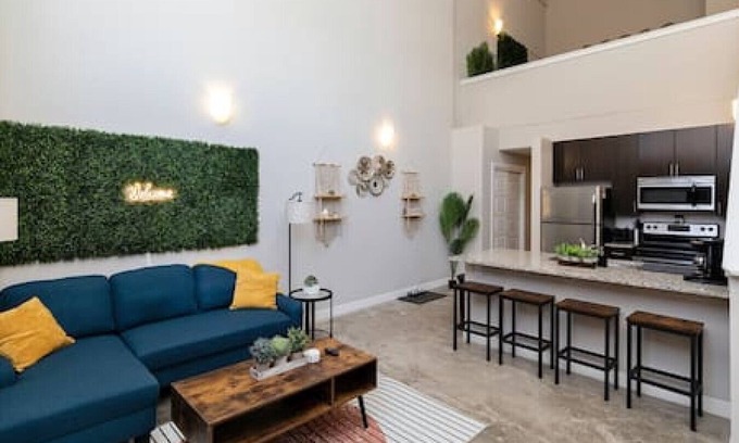Downtown Des Moines Apartment | Urban Retreat: Downtown Loft Livin' with Pet-Friendly Perks