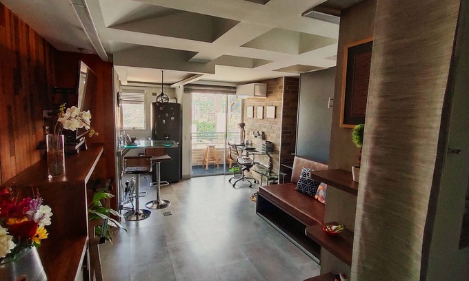 La Candelaria Apartment | Charming Downtown Loft with Balcony & Spa Amenities